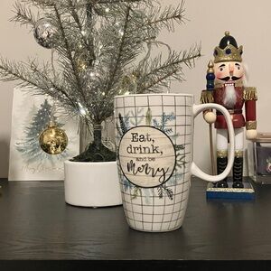Eat drink and be merry Festive Holiday Mug with Evergreen Design and travel lid